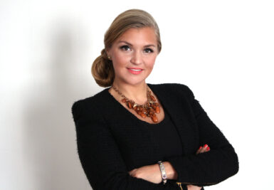 Jasmine Jussila: Kenelle vastaat lomalla