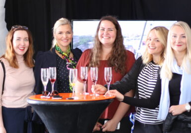 Lunch in the Sky – Presserin toimistotiimi