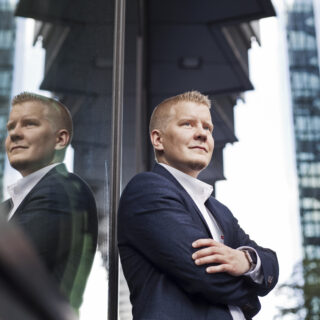 nuoren johtajan
